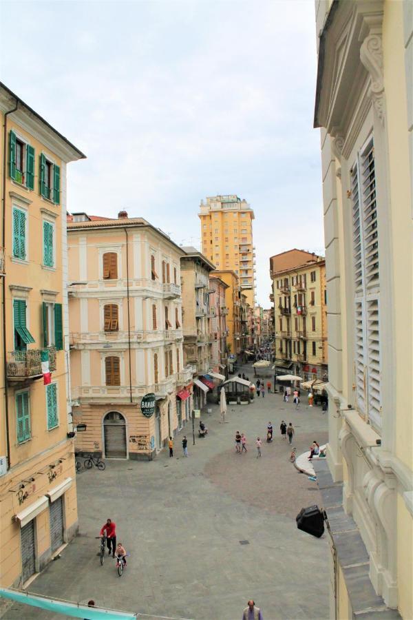 You Stay "Main Street & Station" La Spezia Buitenkant foto